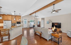 127 W Stonecastle Dr, Granite Shoals, TX 78654