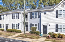 5625 Fieldcross Court, Raleigh, NC 27610