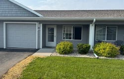 1329 S Wilson Ave, Hartford, WI 53027