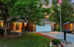 2229 S Elkhart St, Aurora, CO 80014
