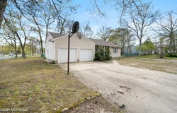 371 Constitution Drive, Forked River, NJ 08731