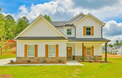 6405 River Plantation Drive, Lula, GA 30554