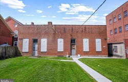 206 CARLISLE STREET, HANOVER, PA 17331