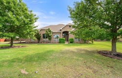 125 Courtney Circle, Waxahachie, TX 75165