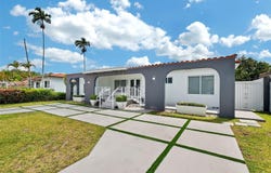 301 SW 30th Ct, Miami, FL 33135