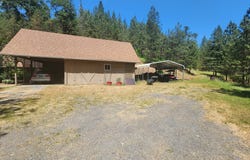 1090 E WILLIS CREEK RD, Winston, OR 97496