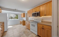 380 Genoa Drive, Ballwin, MO 63021