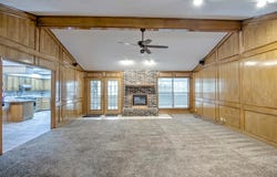 203 Eastern Valley Lane, Whitesboro, TX 76273