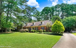 1505 Saint James Place, Kinston, NC 28504