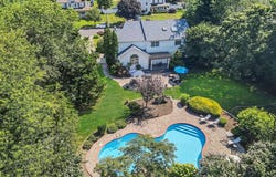16 Laura Court, Mount Sinai, NY 11766
