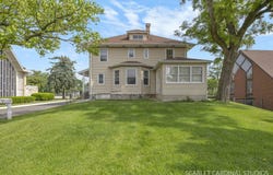 115 W Maple Street, Lombard, IL 60148