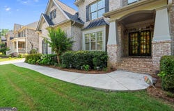 10565 Highgate Manor Court, Duluth, GA 30097