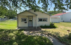 519 B St, Smith Center, KS 66967
