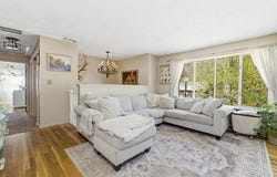 7 Barrows Ct, Norton, MA 02766