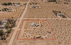 35330 Foothill Rd, Lucerne Valley, CA 92356