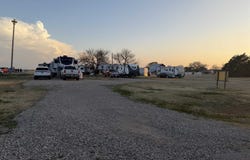405 E Apache, Medford, OK 73759