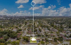 417 SW 3rd St, Hallandale Beach, FL 33009