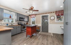 27 Stillwater Rd, Hardwick Twp., NJ 07825-9556