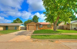 425 W Linden Drive, Mustang, OK 73064