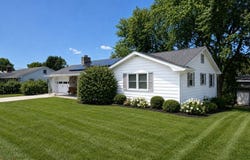 124 Main St, Bloomsbury Boro, NJ 08804-3071