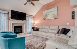 465 Lilly Lane, Liberty, MO 64068