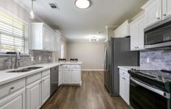 1211 S Lexington, Gonzales, LA 70737