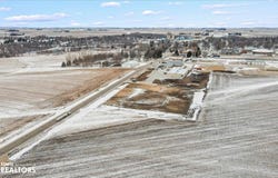 102 Sunrise Boulevard, Conrad, IA 50621
