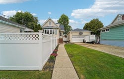 30 Market St, Garfield City, NJ 07026-3775
