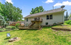 1820 W Oakleaf Drive, McHenry, IL 60051