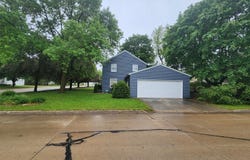 517 1St Street NE, Buffalo Center, IA 50424