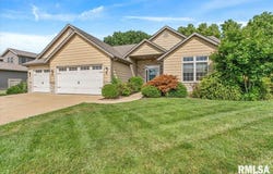 512 ORCHARD Avenue, Chatham, IL 62629