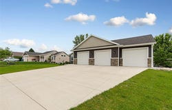 2495 Fox Hollow Lane, Owatonna, MN 55060