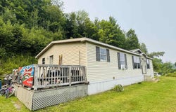 670 Simino Lane, Irasburg, VT 05845