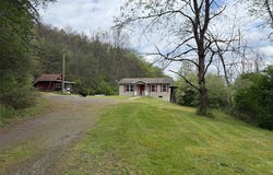 21938 Hollow Road, Neelyton, PA 17239