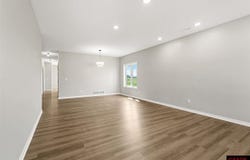 607 Northwood Place, Janesville, MN 56048