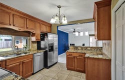 8821 NW 11th St, Pembroke Pines, FL 33024