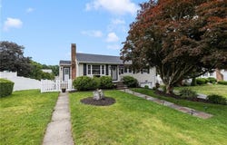 12 Hidden Valley Lane, Lincoln, RI 02865