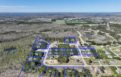 6432 Jeffrey Place, Grawn, MI 49637