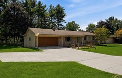 2067 Glen Iris Drive, Commerce Twp, MI 48382
