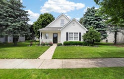 24 Bloomfield Hills Drive, Ashville, OH 43103