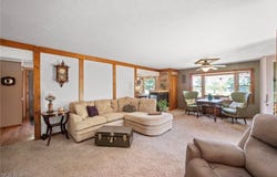 696 Lyonswood Drive, Hinckley, OH 44233