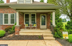 190 W MAIN STREET, REINHOLDS, PA 17569