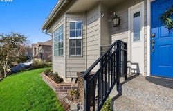 12575 SE BLUFF DR, Clackamas, OR 97015