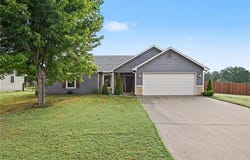 747 S Beech Street, Ottawa, KS 66067