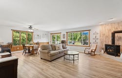 W8642 HILLVIEW Road, HORTONVILLE, WI 54944