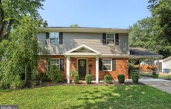 712 S BROAD STREET, MECHANICSBURG, PA 17055
