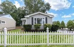9 Pequot Avenue, Cumberland, RI 02864
