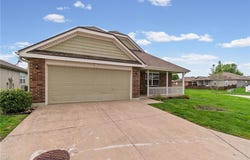 515 S Saturn Drive, Raymore, MO 64083