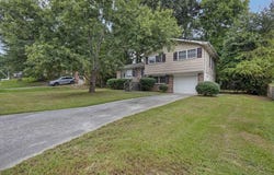 5674 Sandhurst Drive, Forest Park, GA 30297