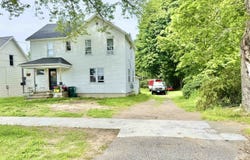 326 Schoolcraft, Manistique, MI 49854